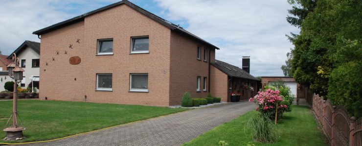 Verkauft!: Großzügiges Zweifamilienhaus mit 2 Appartements auf traumhaftem Grundstück in Hamm!