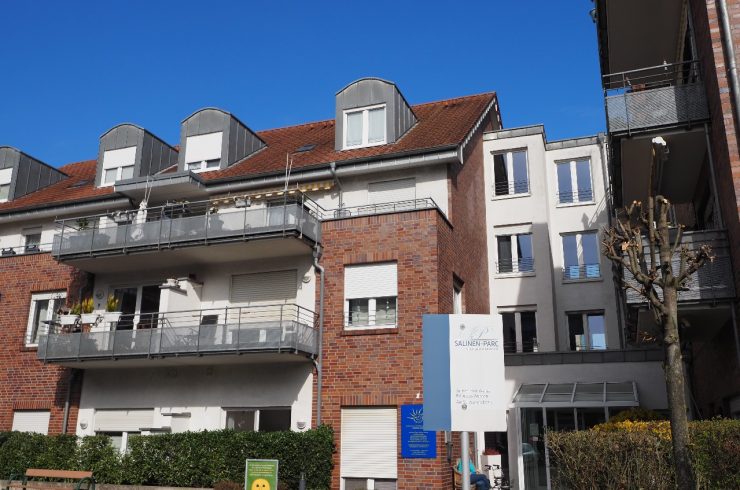 Werne! Salinenpark! Seniorengerechte 2-Zimmer-Wohnung mit Loggia in grüner Umgebung!