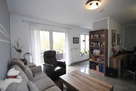 Wohnzimmer mit Küche