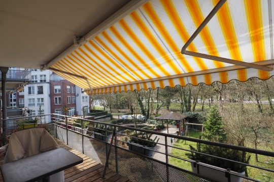 Loggia mit Markise