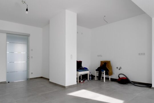 Wohn- bzw. Esszimmer / Küche