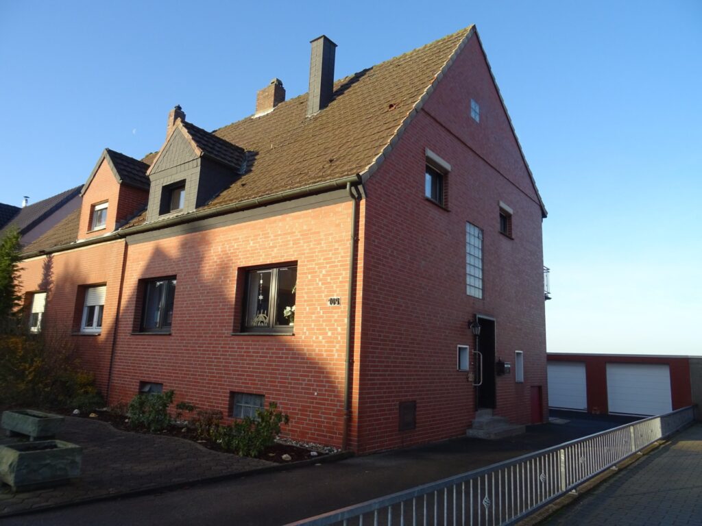 Straßenansicht